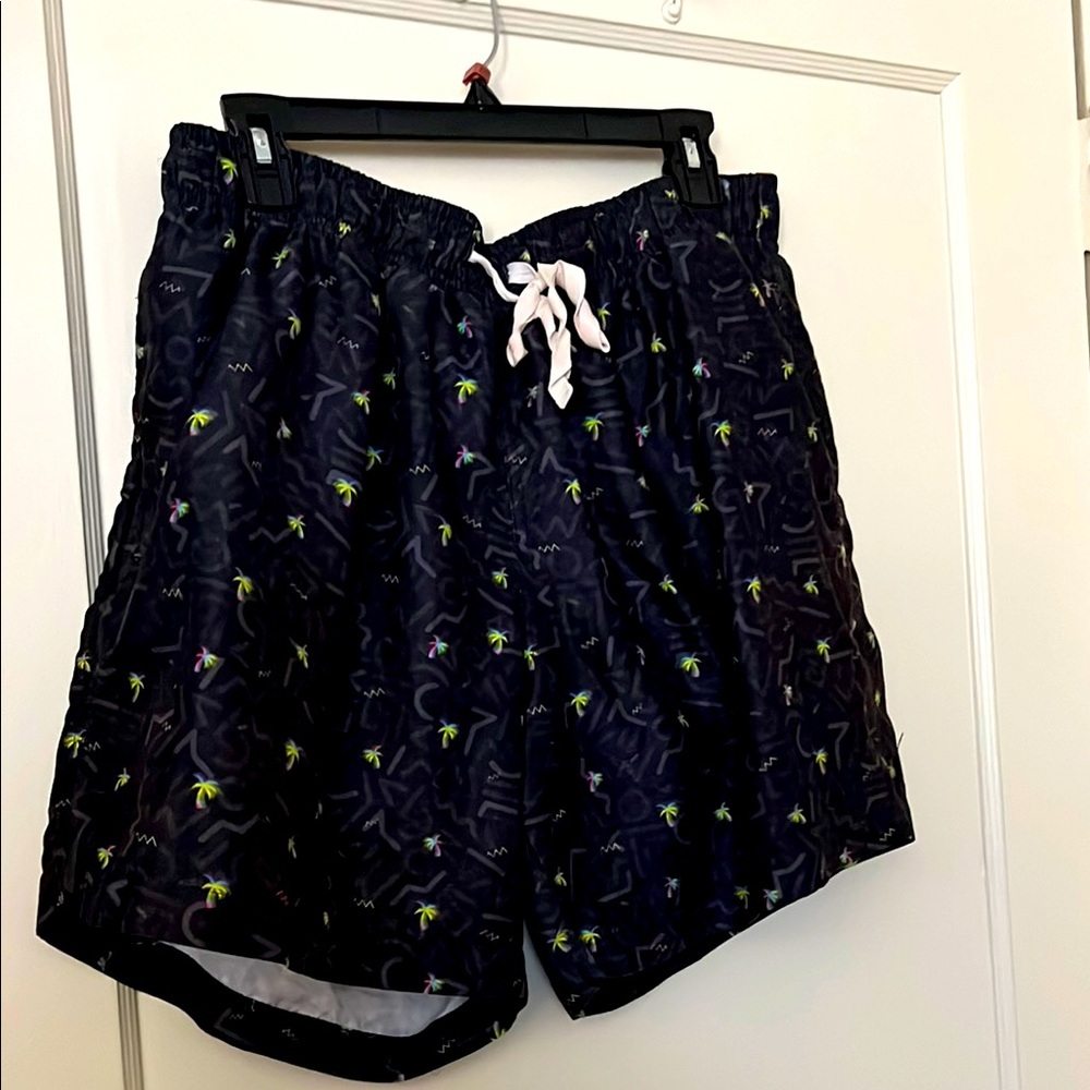 MAUI Patterned Swim Shorts size 3XL fits like XXL